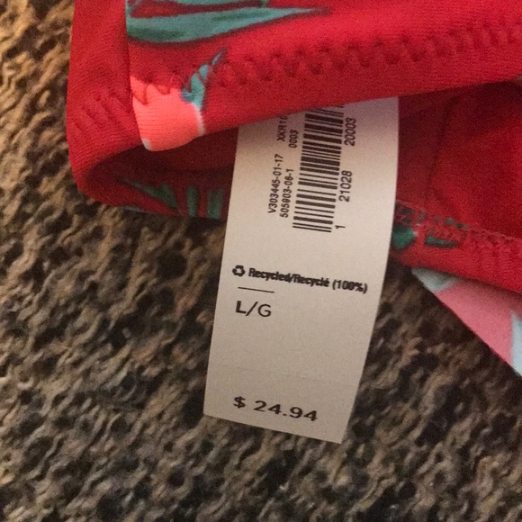 Old Navy swimsuit Bikini Top Large floral NWT - Picture 3 of 3